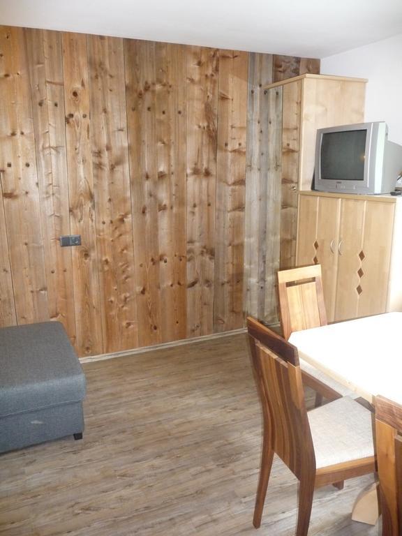 Familie Neunhaeuserer Neustift im Stubaital